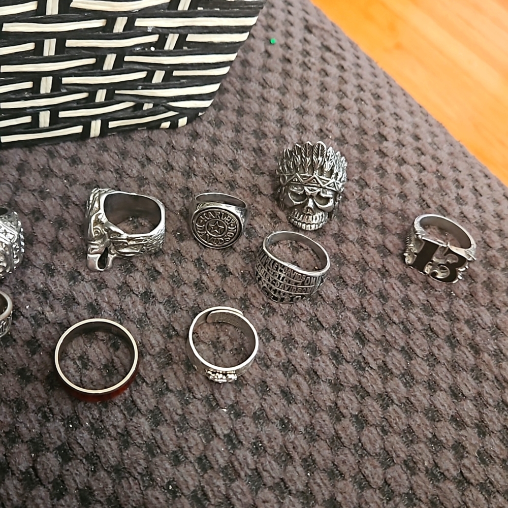 Mens rings